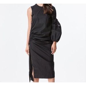 One hand long ballon sleeve,side split dress